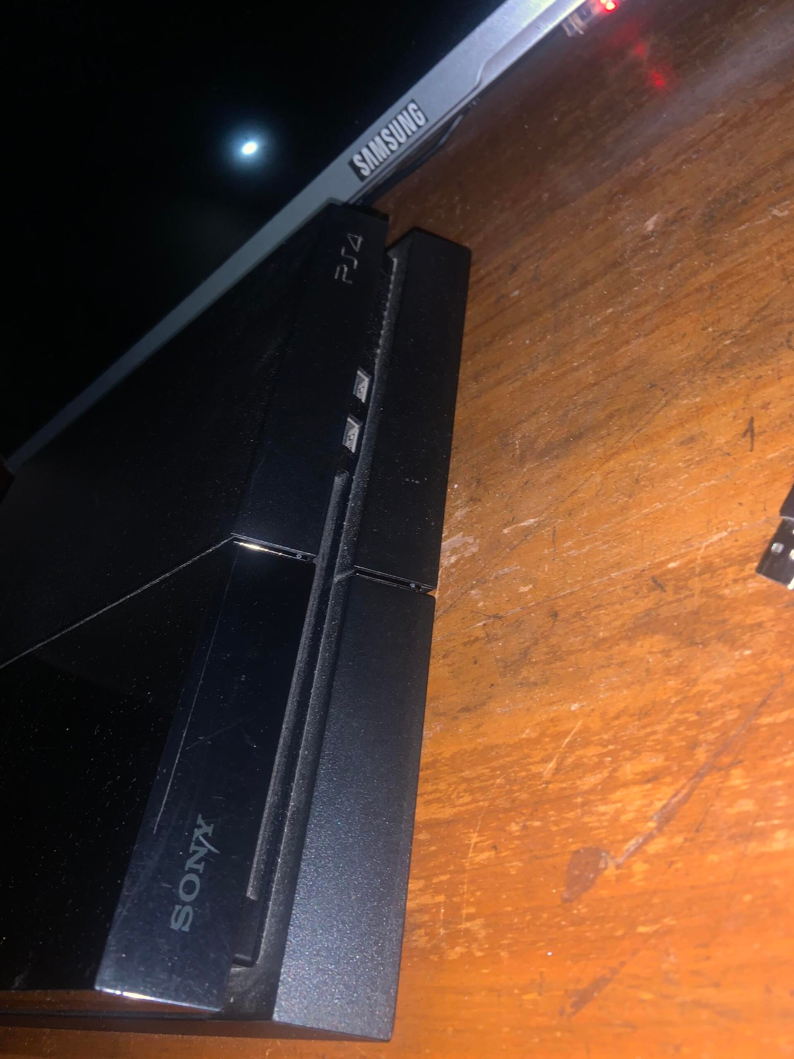 Contact only whatsapp 03153112310 ps4 fat 500gb