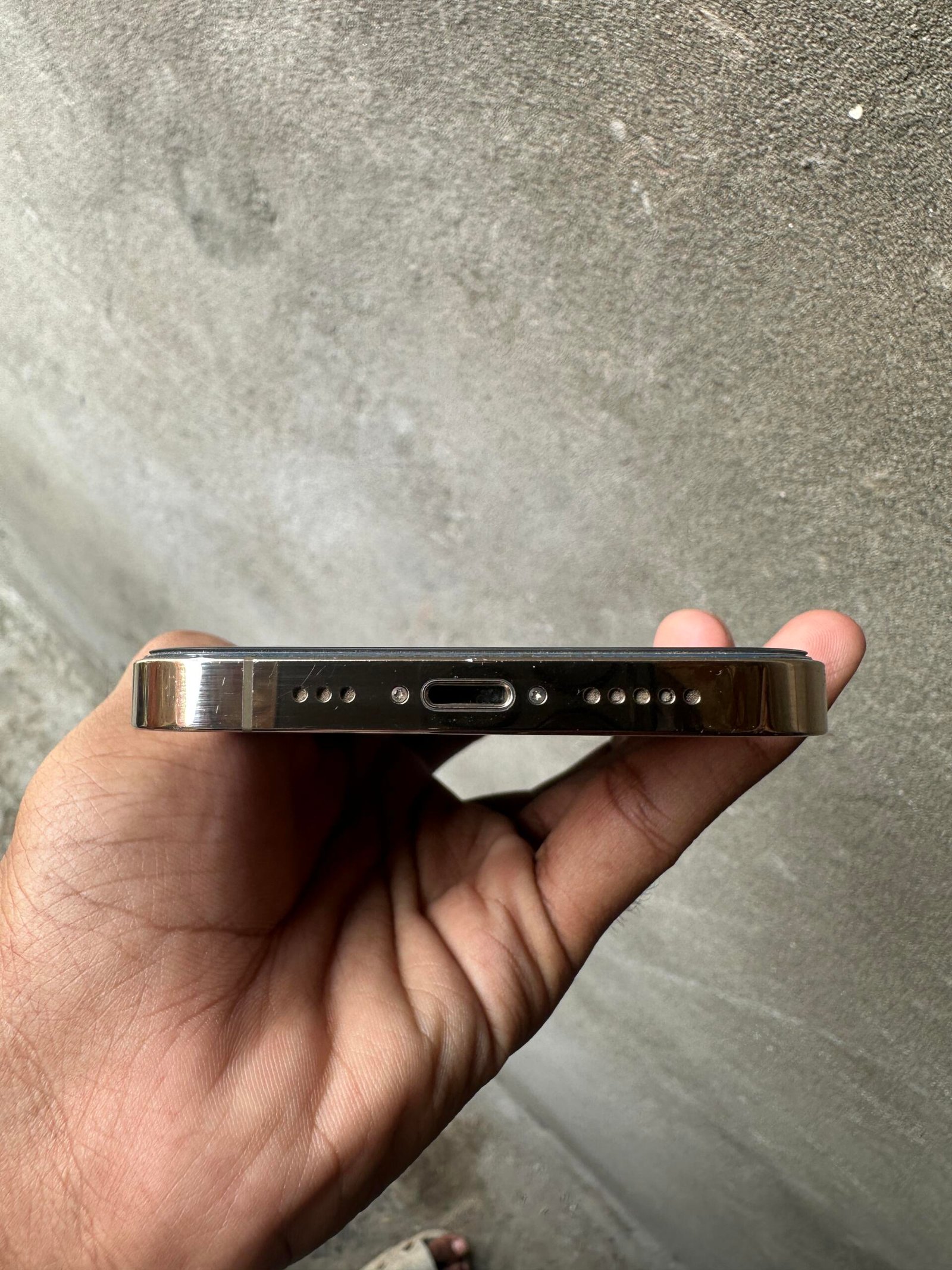 iPhone 12 Pro / 128GB / JV