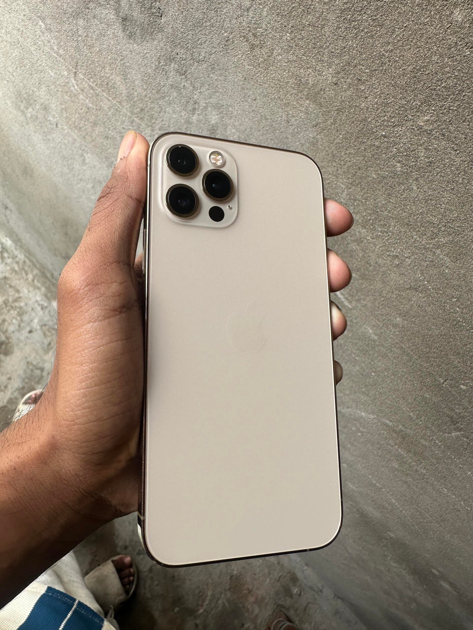iPhone 12 Pro / 128GB / JV