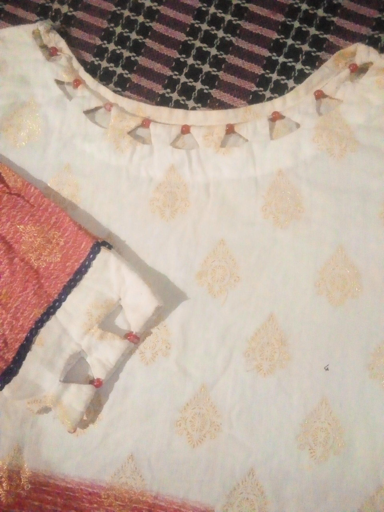( OFFER ) 2 suits stitch karwane par 1 suit ki silai FREE