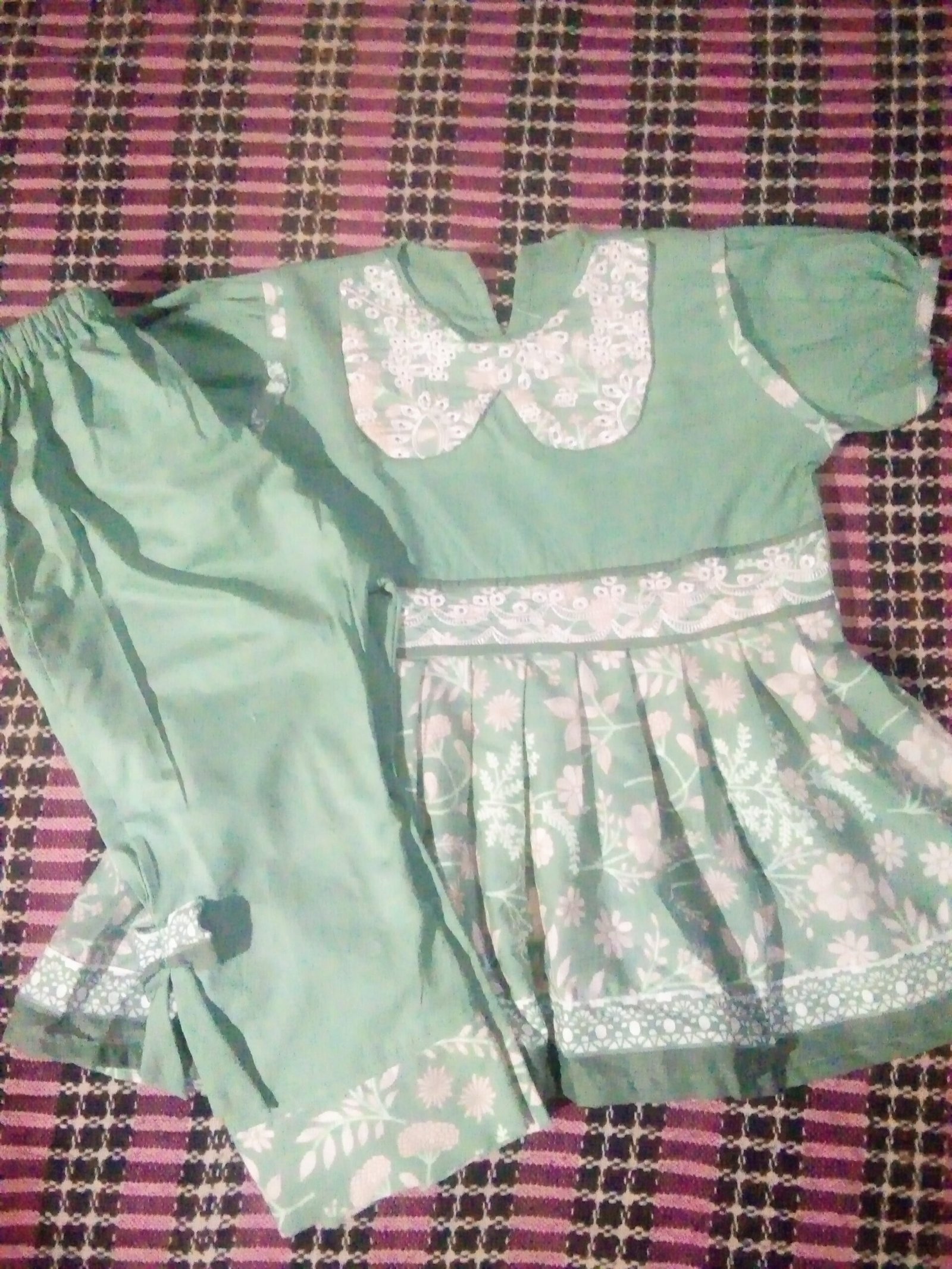 ( OFFER ) 2 suits stitch karwane par 1 suit ki silai FREE