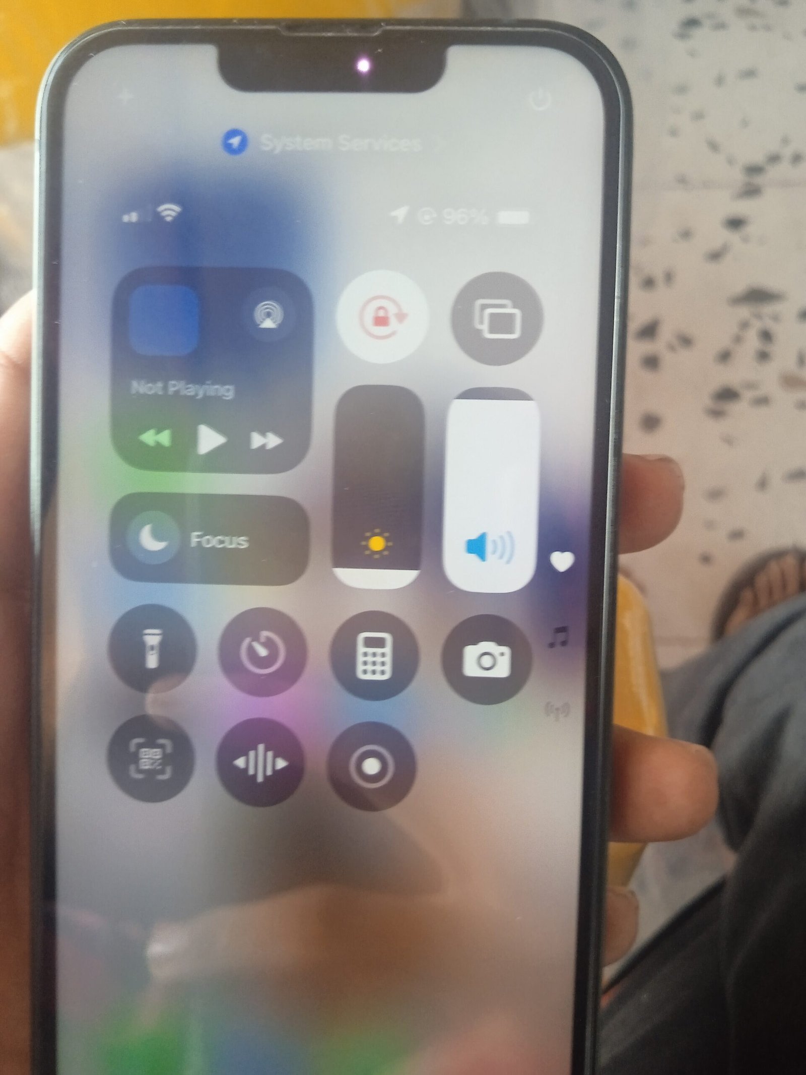 I phone 13 water pack ,85 bettery health 512 GB all ok cash