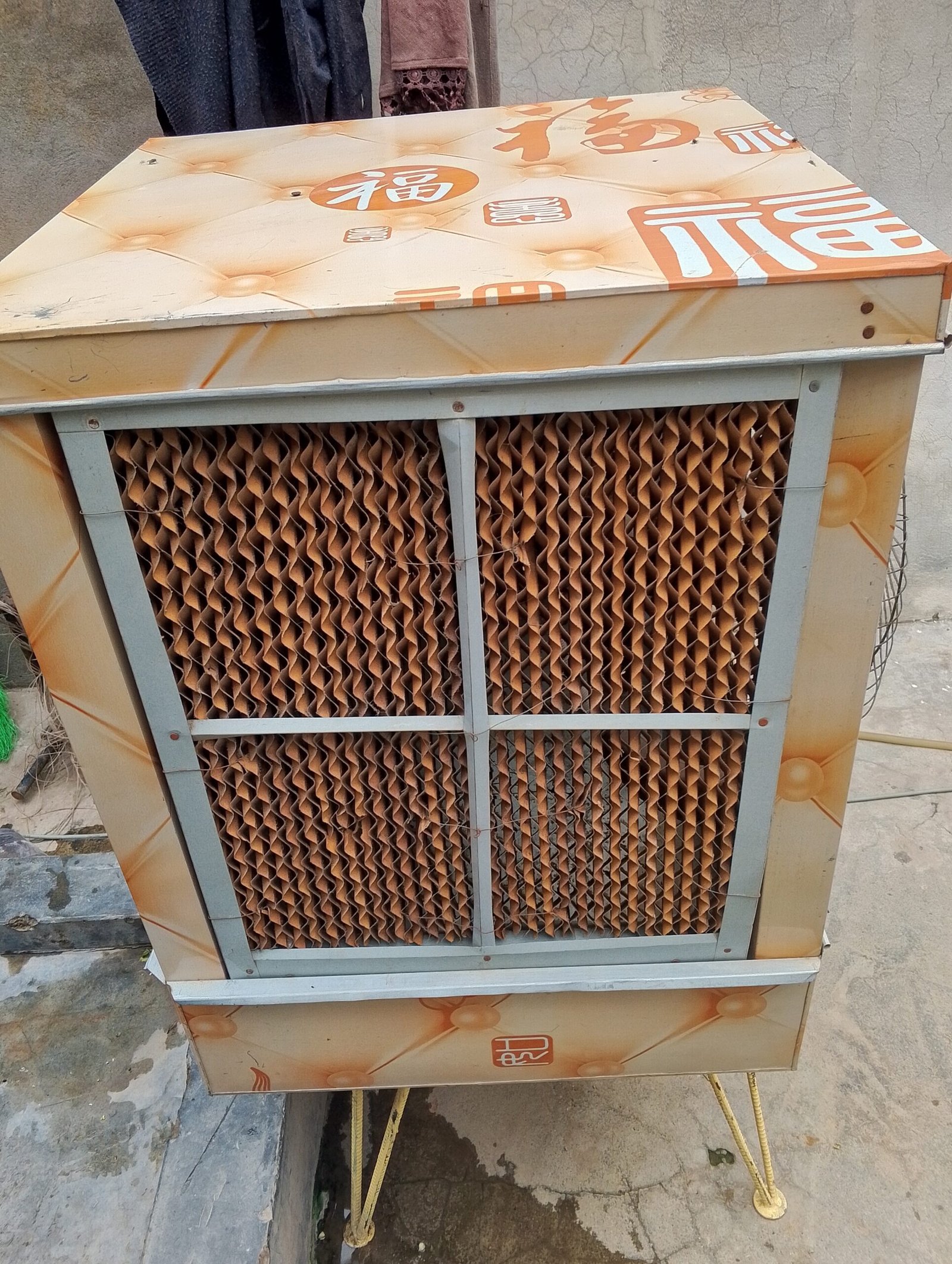 12 volt DC Cooler for sale.