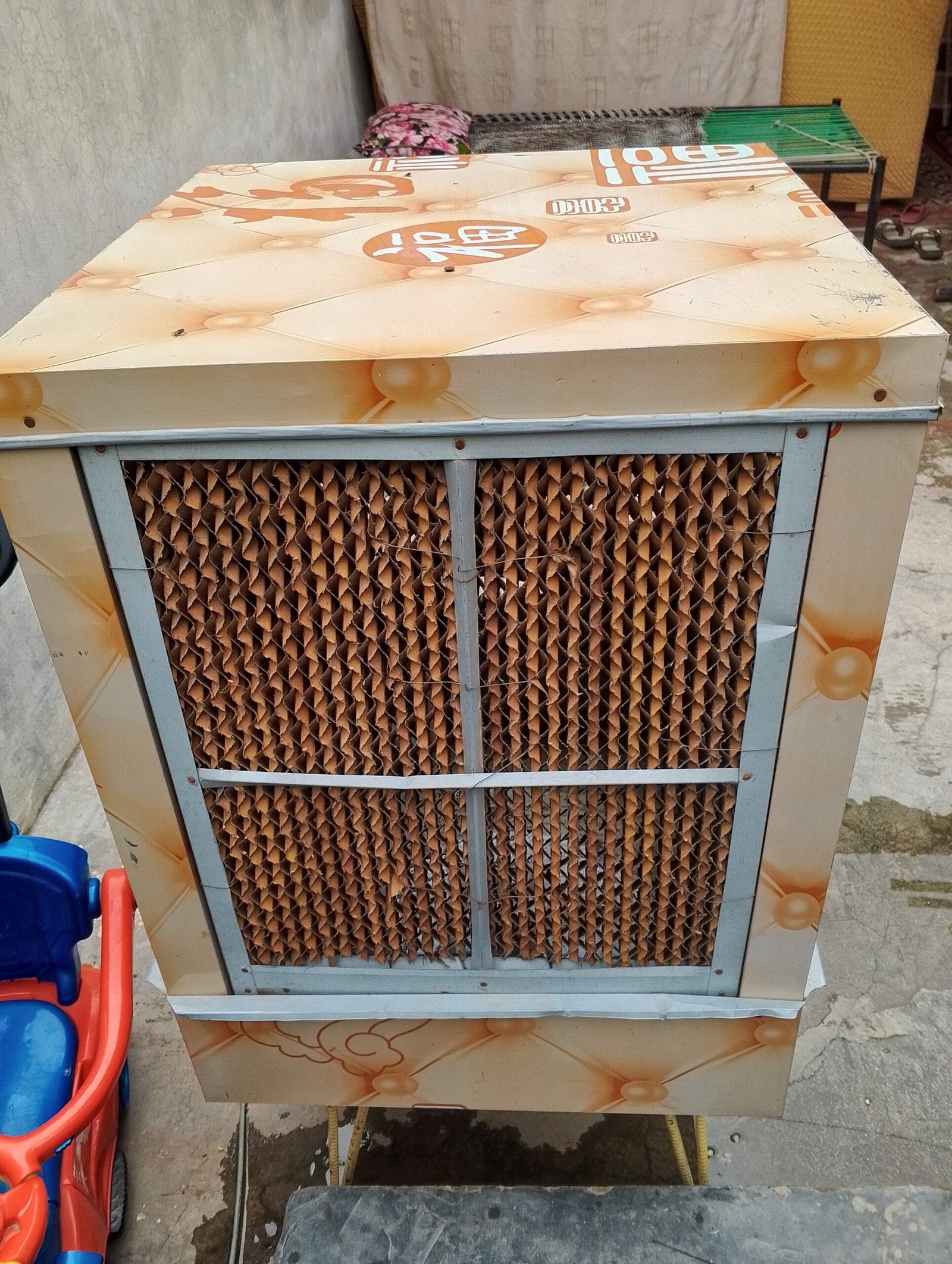 12 volt DC Cooler for sale.