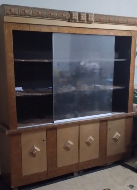 Bed set or showcase for sale urgently