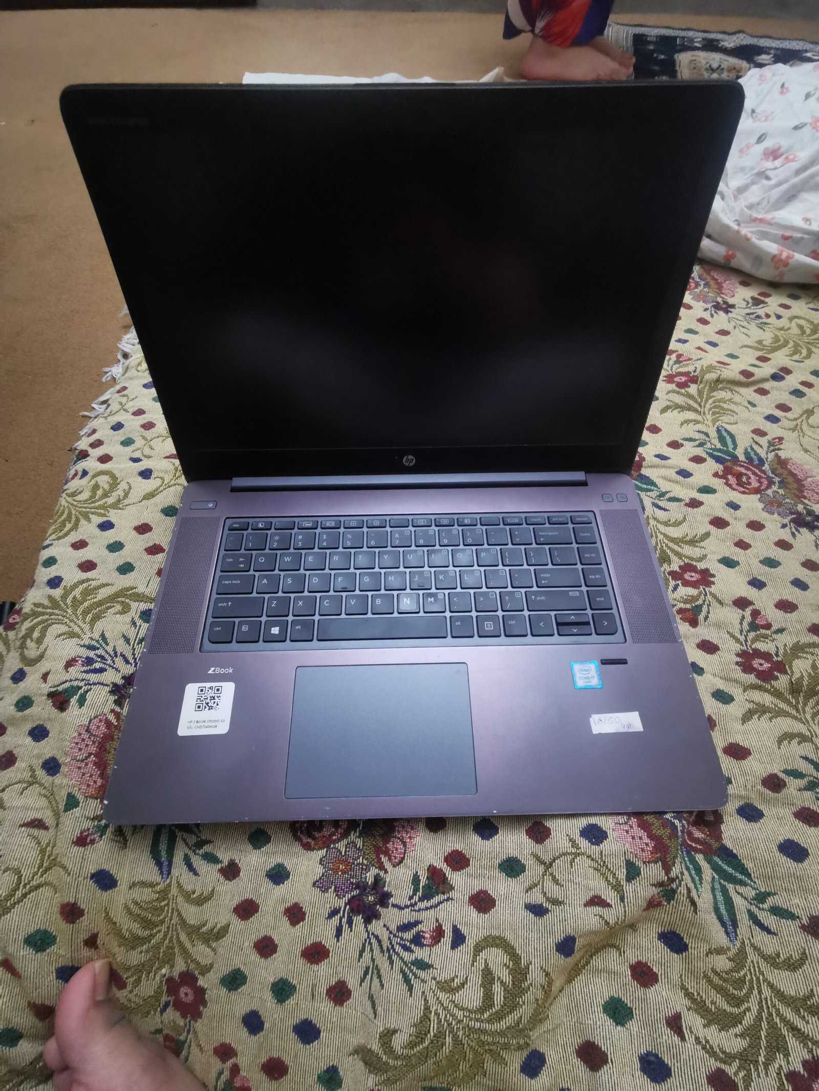 Hp gaming laptop with mobile