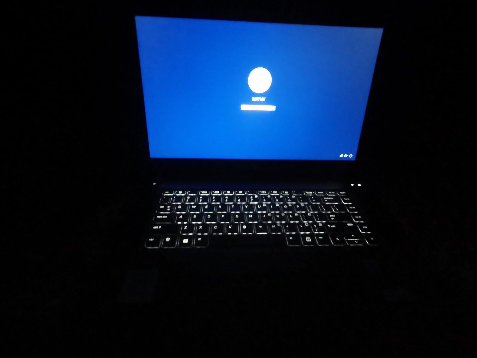 Hp gaming laptop with mobile