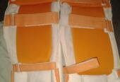 Cricket knee pads