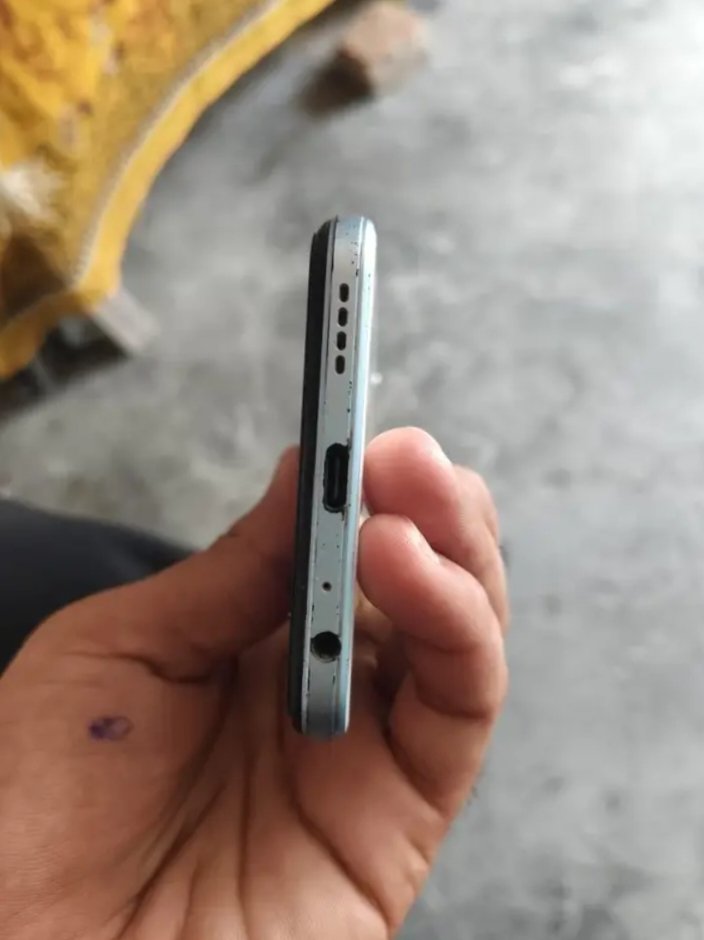 Vivo y21