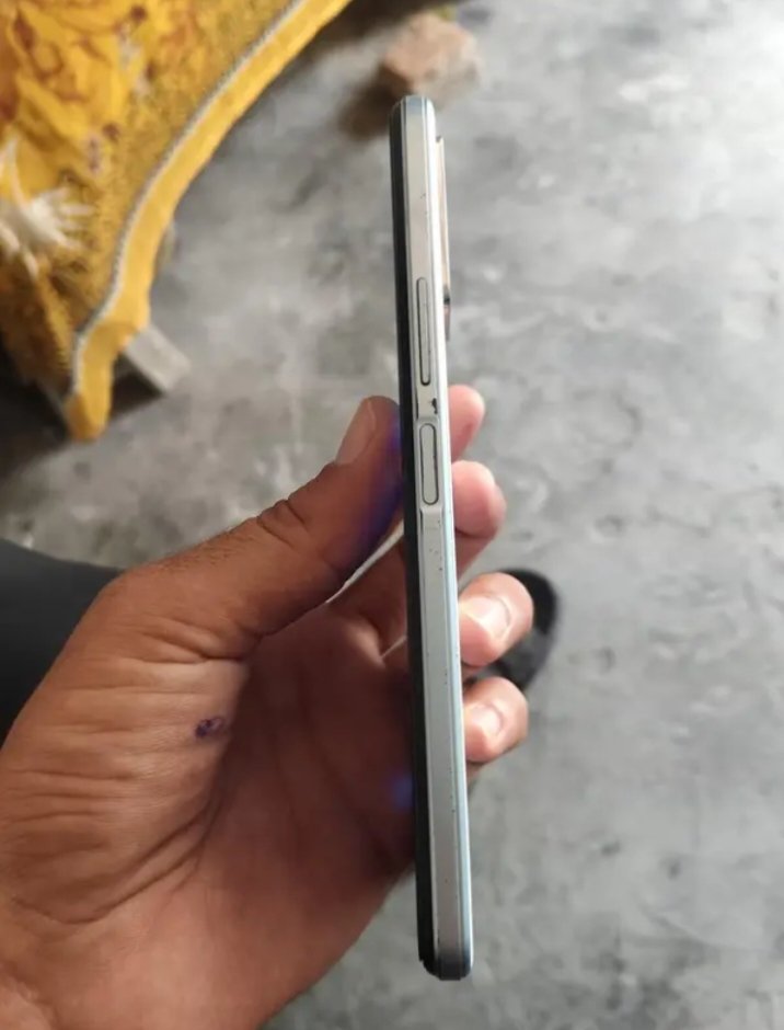 Vivo y21