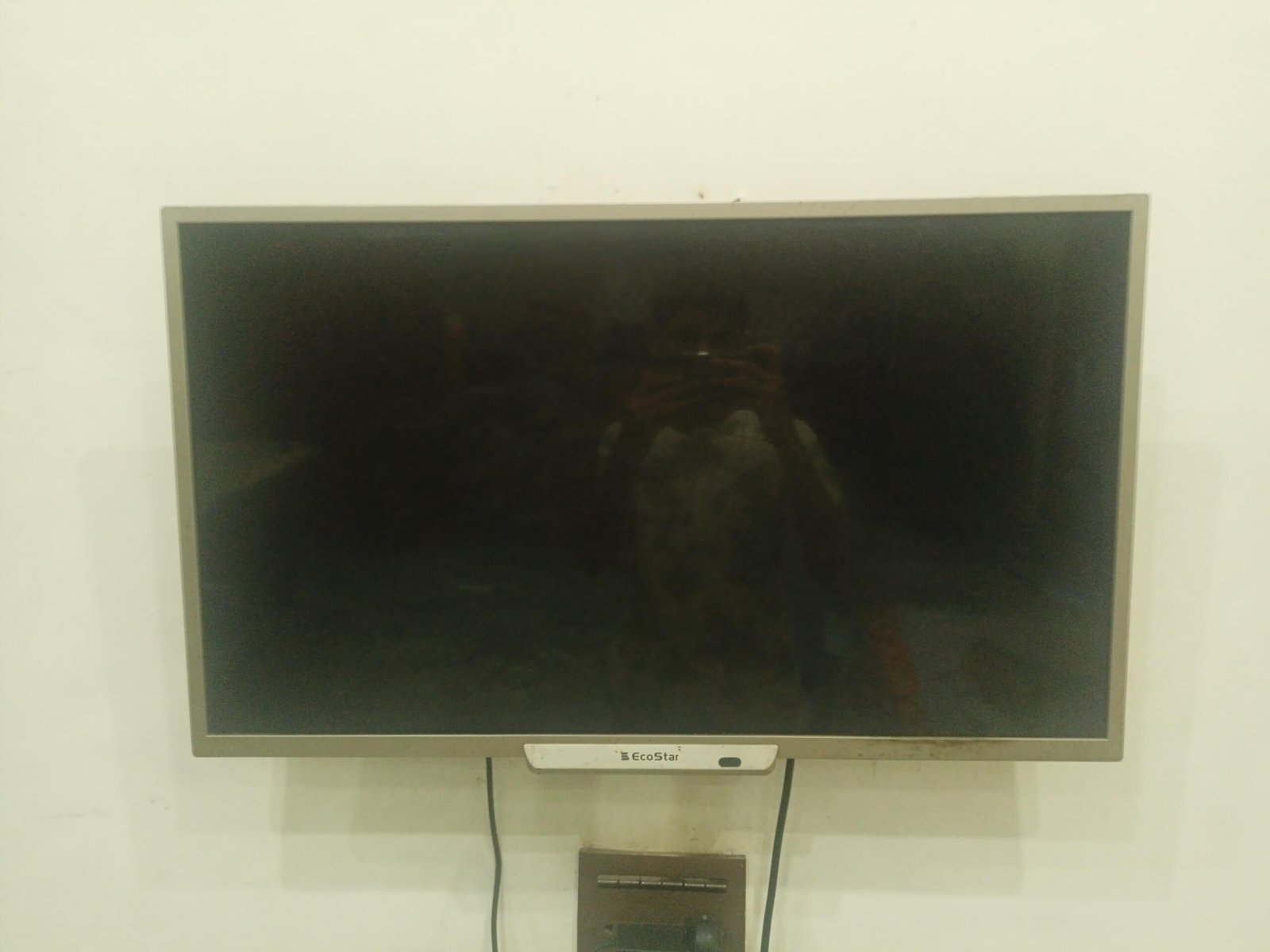 EcoStar 32 Inch LED TV Model CX-32U561 Excellent Picture