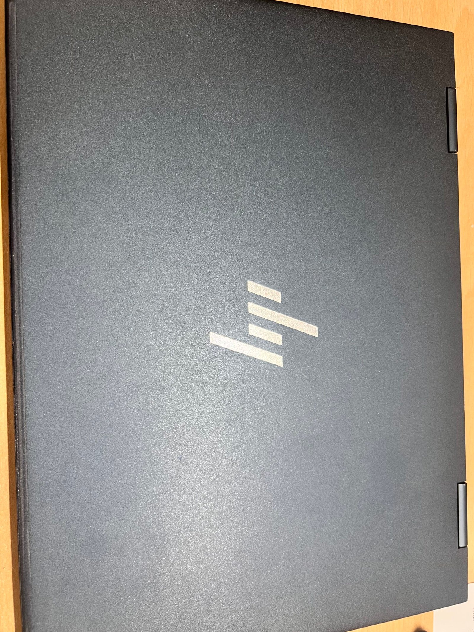 HP envy 13 i5 12 gen 16 gb ram 512 ssd