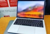 Apple MACBOOK PRO 2017