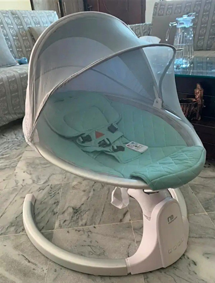 Like new auto Imported baby swing bassinet bouncer cot جھولا