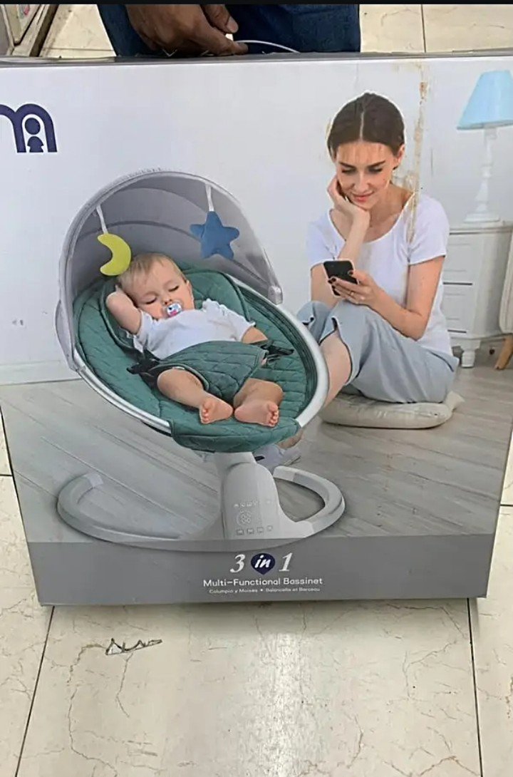 Like new auto Imported baby swing bassinet bouncer cot جھولا