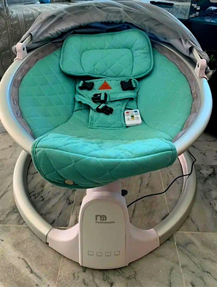Like new auto Imported baby swing bassinet bouncer cot جھولا