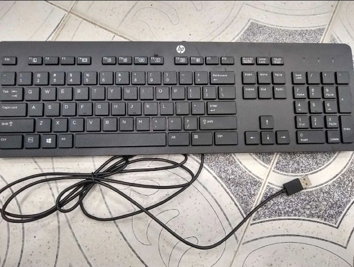 HP Slim Keyboard Dell Mouse Logitech Mouse Pad