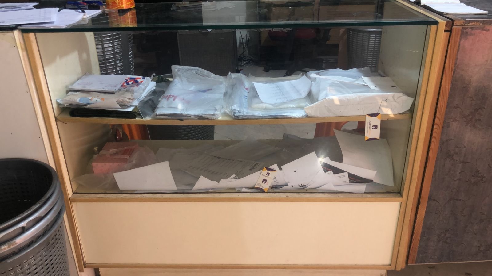 “Office Furniture for Sale – Racks & Counter