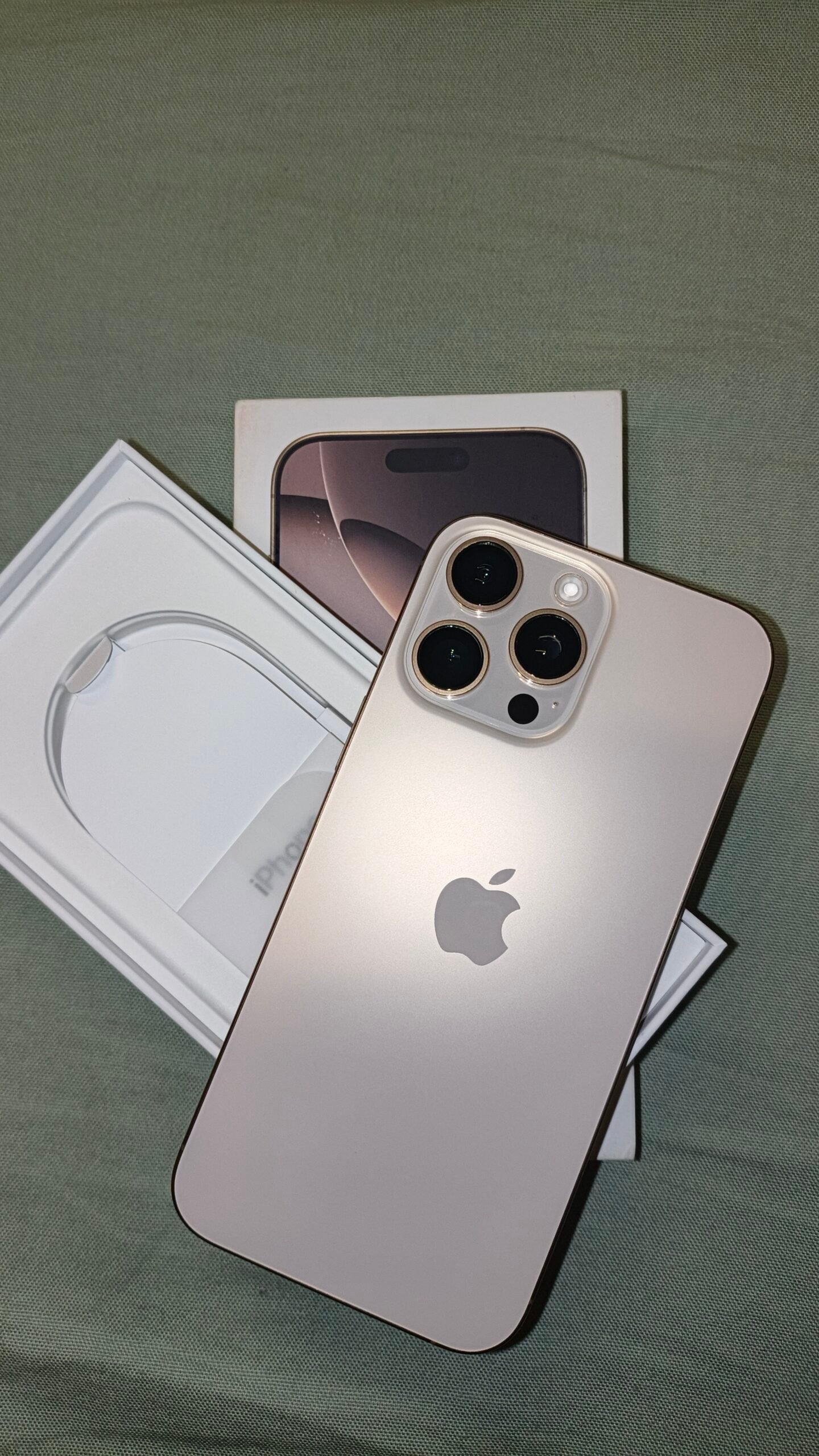 Iphone 16 pro max jv