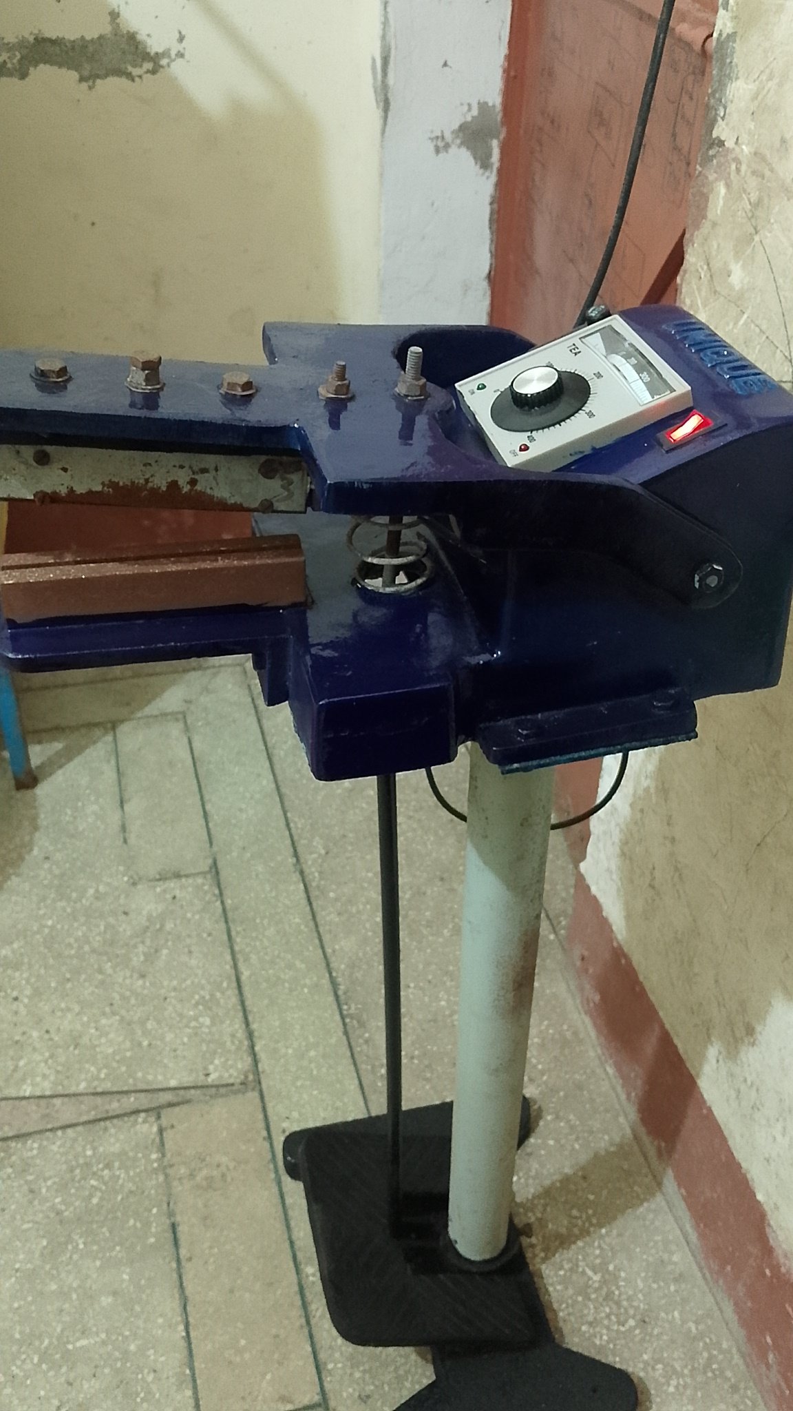 Stand Sealer Machine