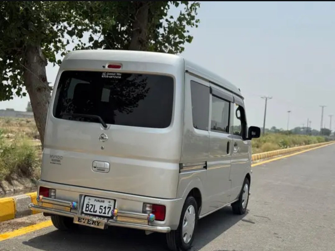Nissan clipper