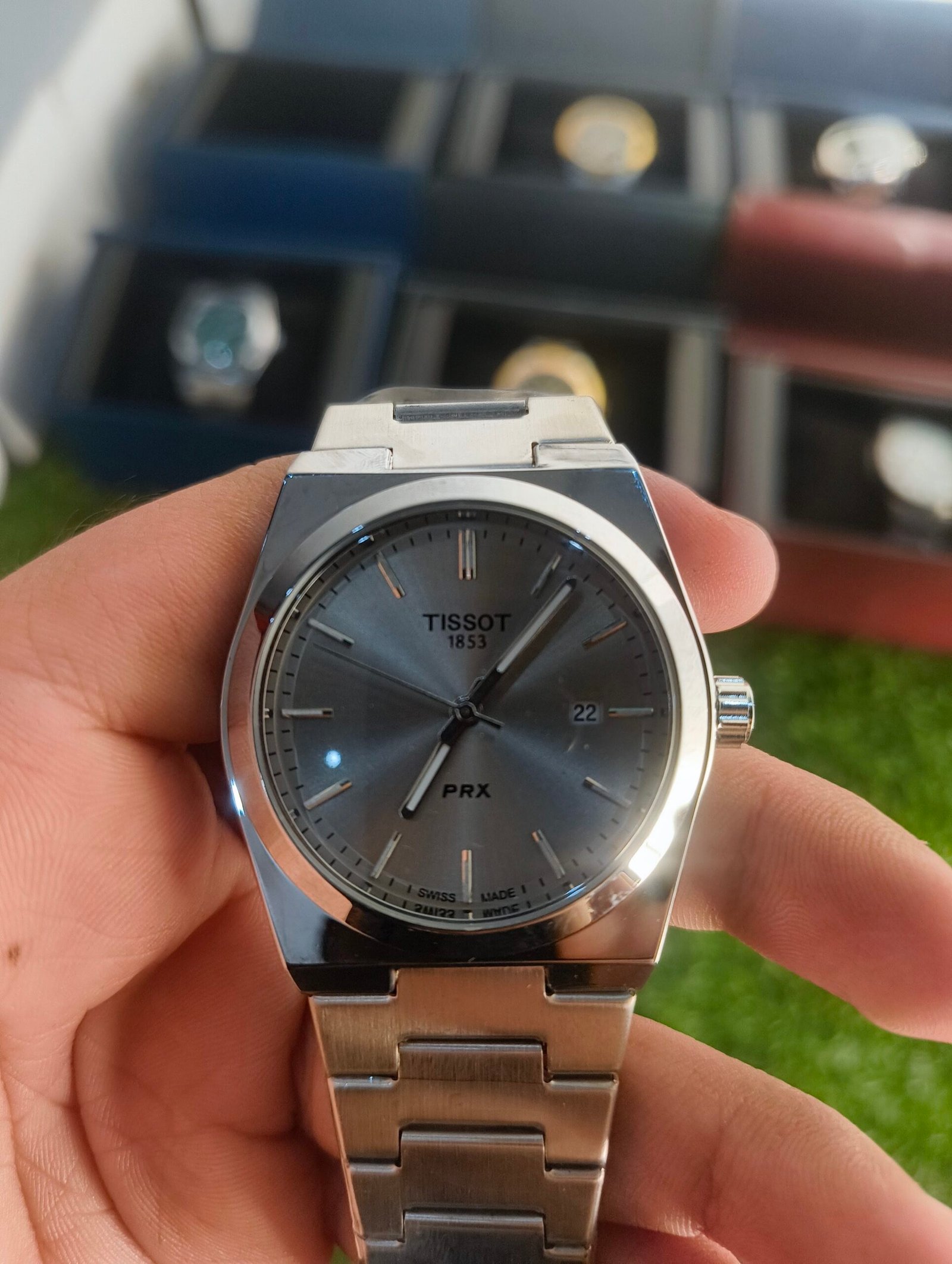 VELTRIX PREMIUM WATCHES DELIVERY ALL OVER PAKISTAN