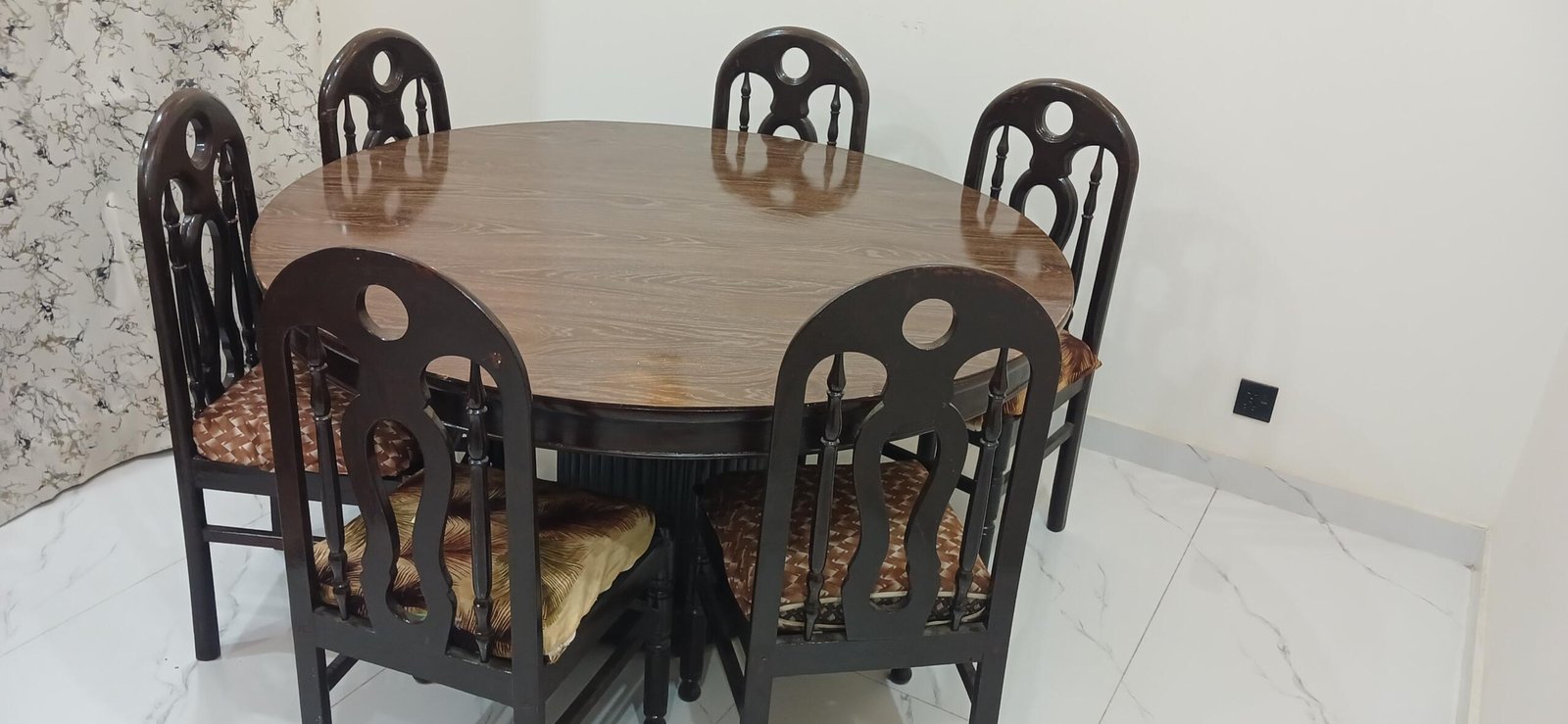 6 Seater Wooden Dining Table with Chairs – Good Condition