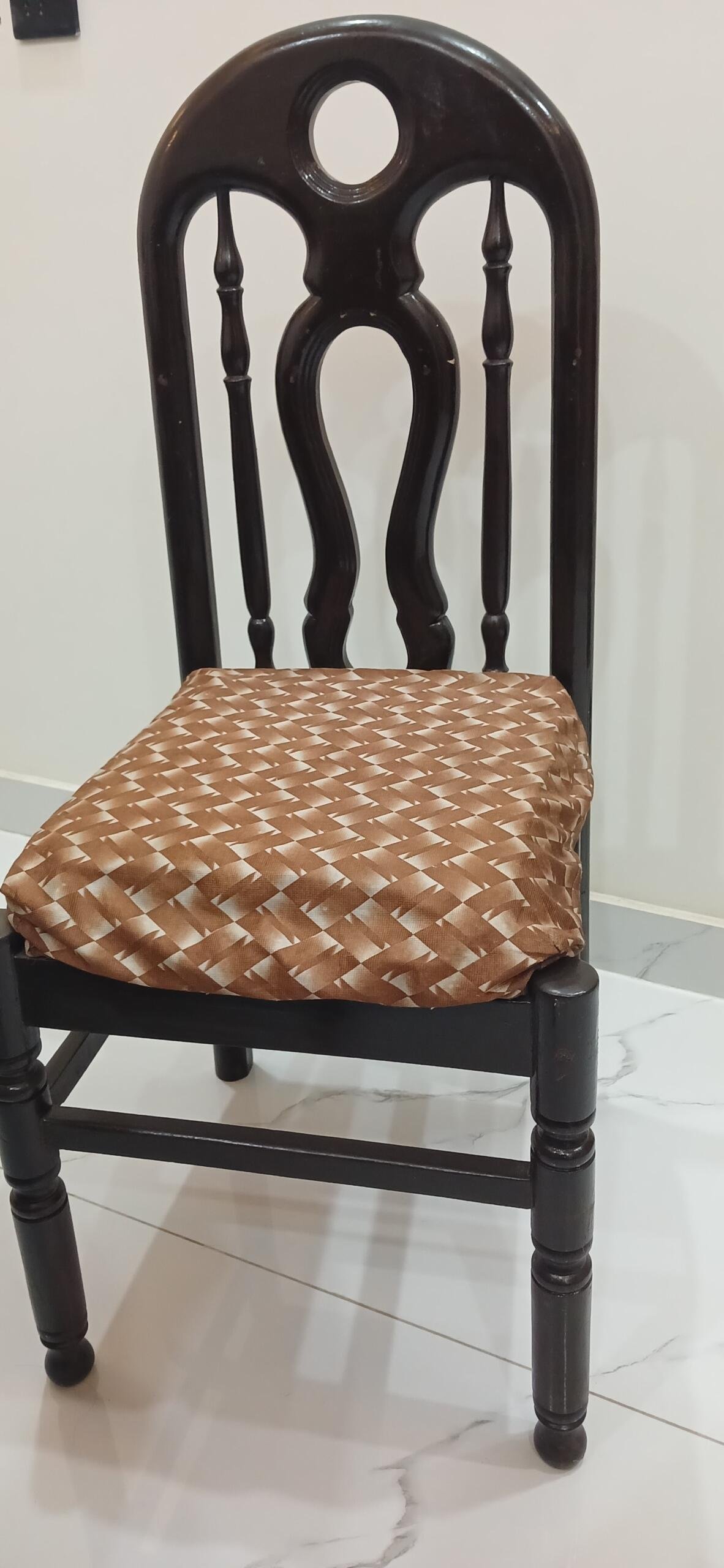 6 Seater Wooden Dining Table with Chairs – Good Condition
