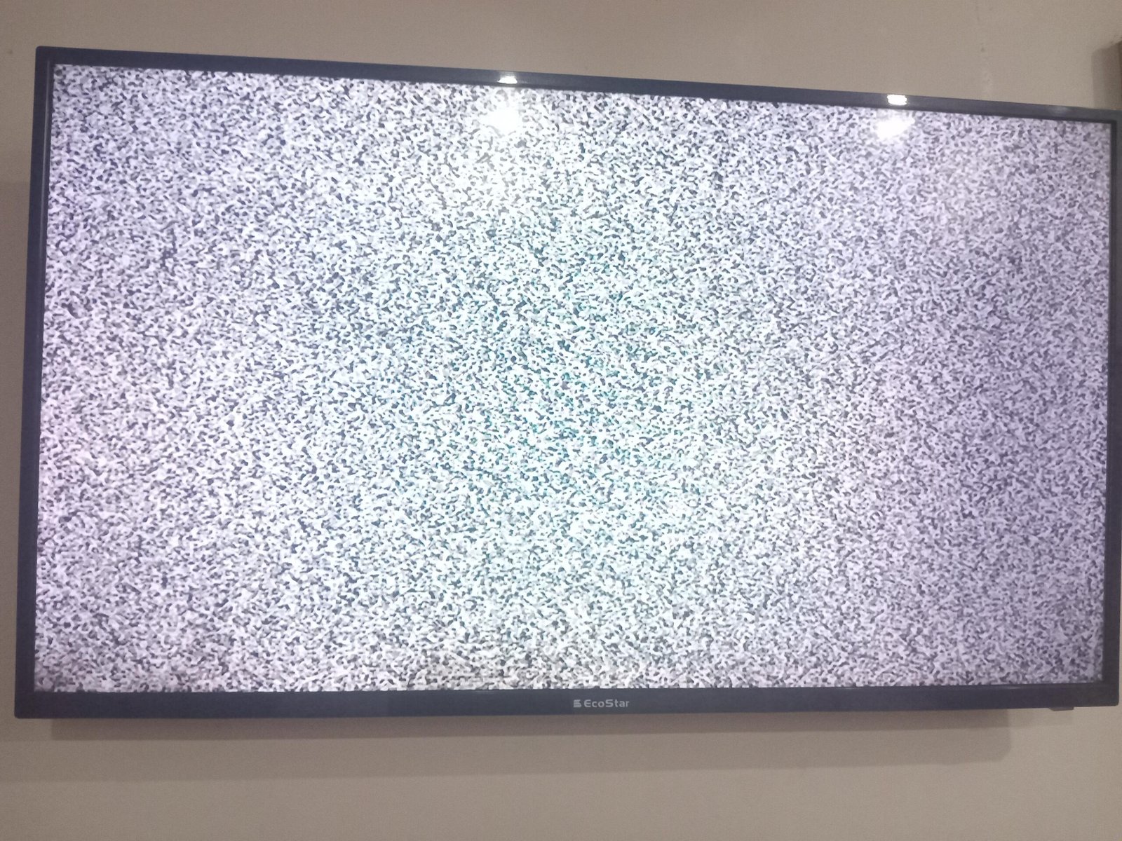 Ecostar Led 40inch , board kharab hai pannel ok hai