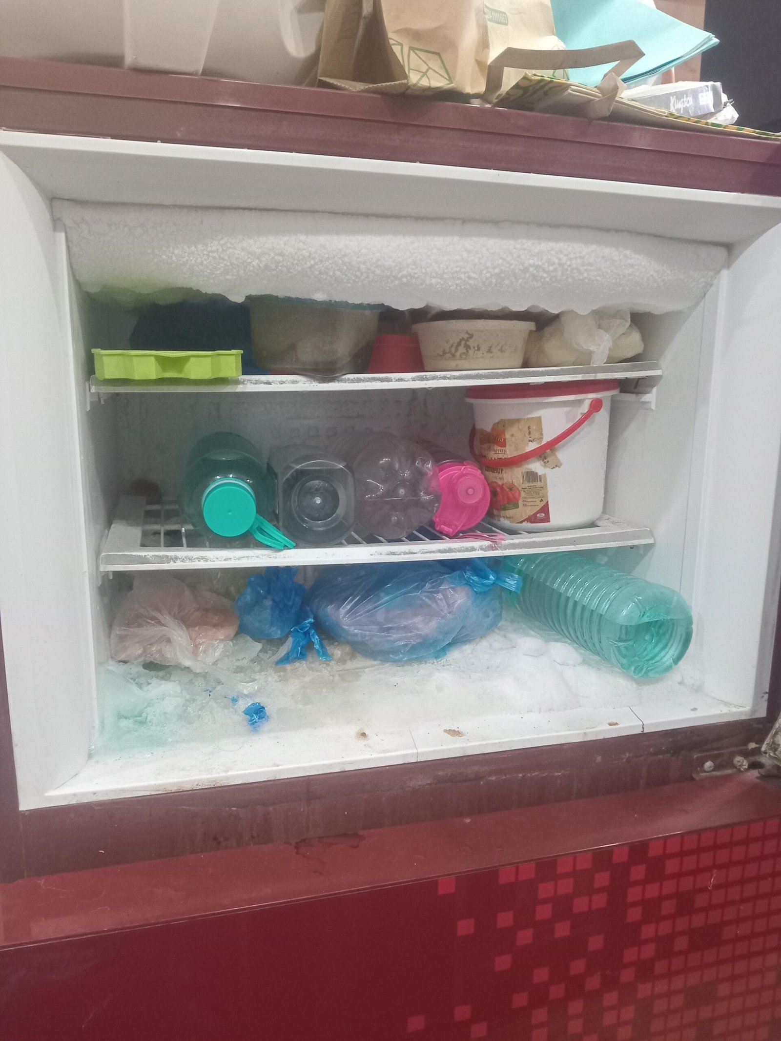 Pel fridge, gass dalne wali hai