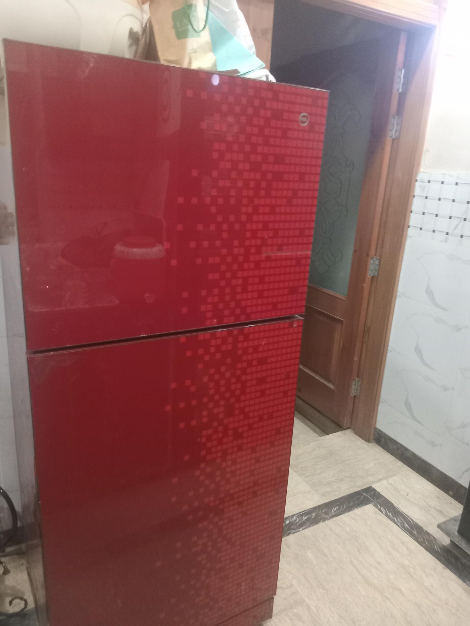 Pel fridge, gass dalne wali hai