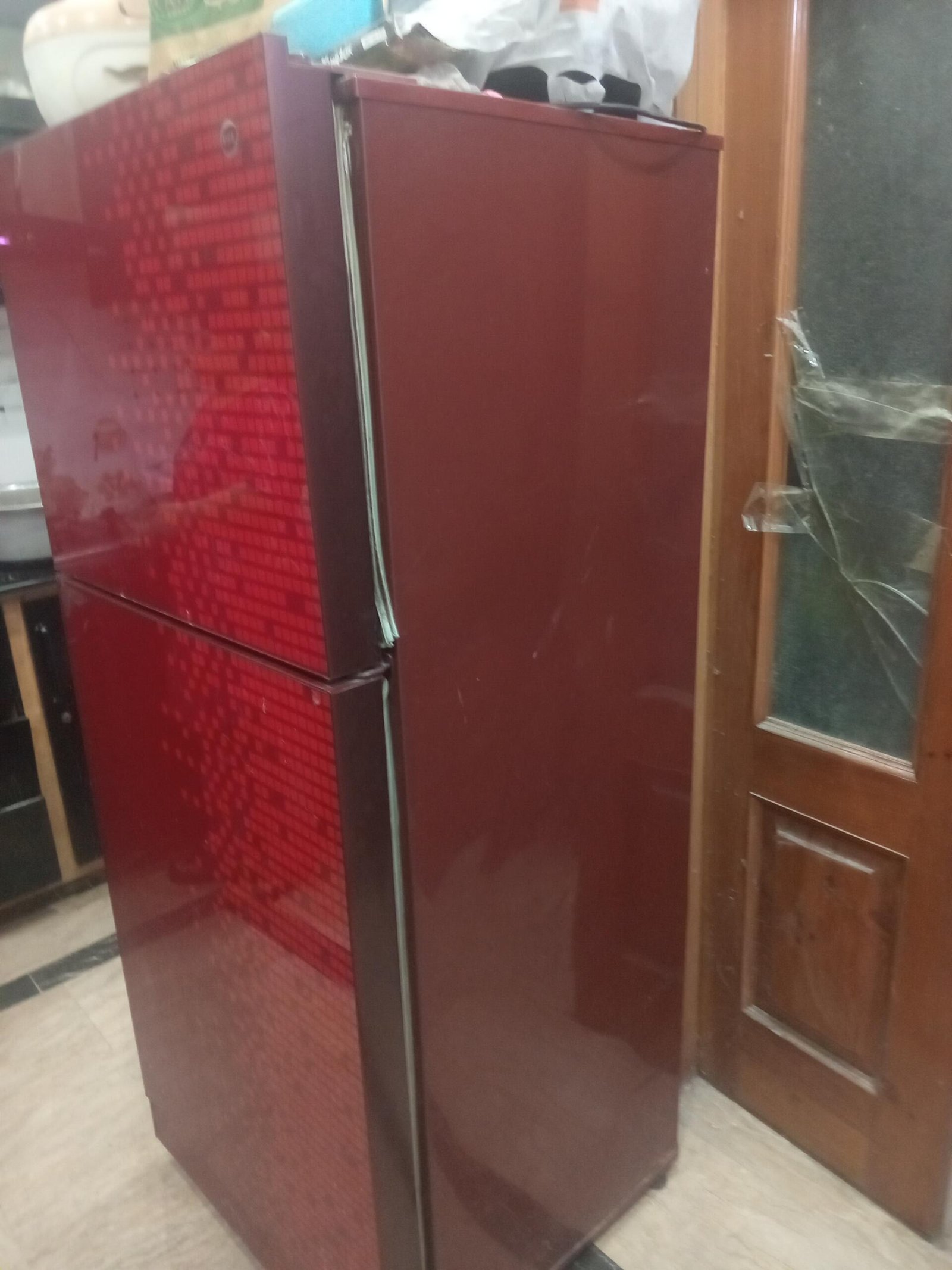 Pel fridge, gass dalne wali hai