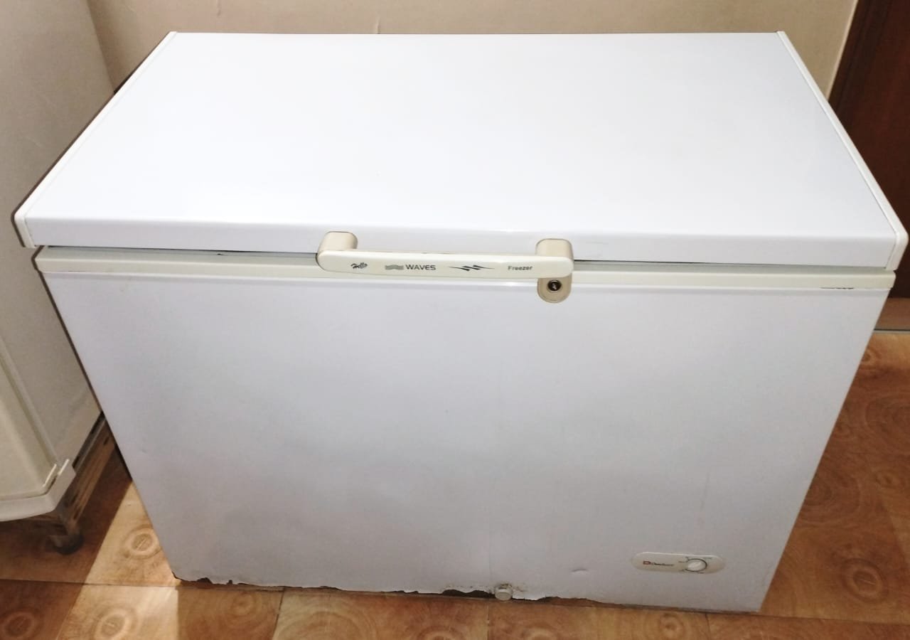 Urgent Sale – Dawlance deep freezer in working condition