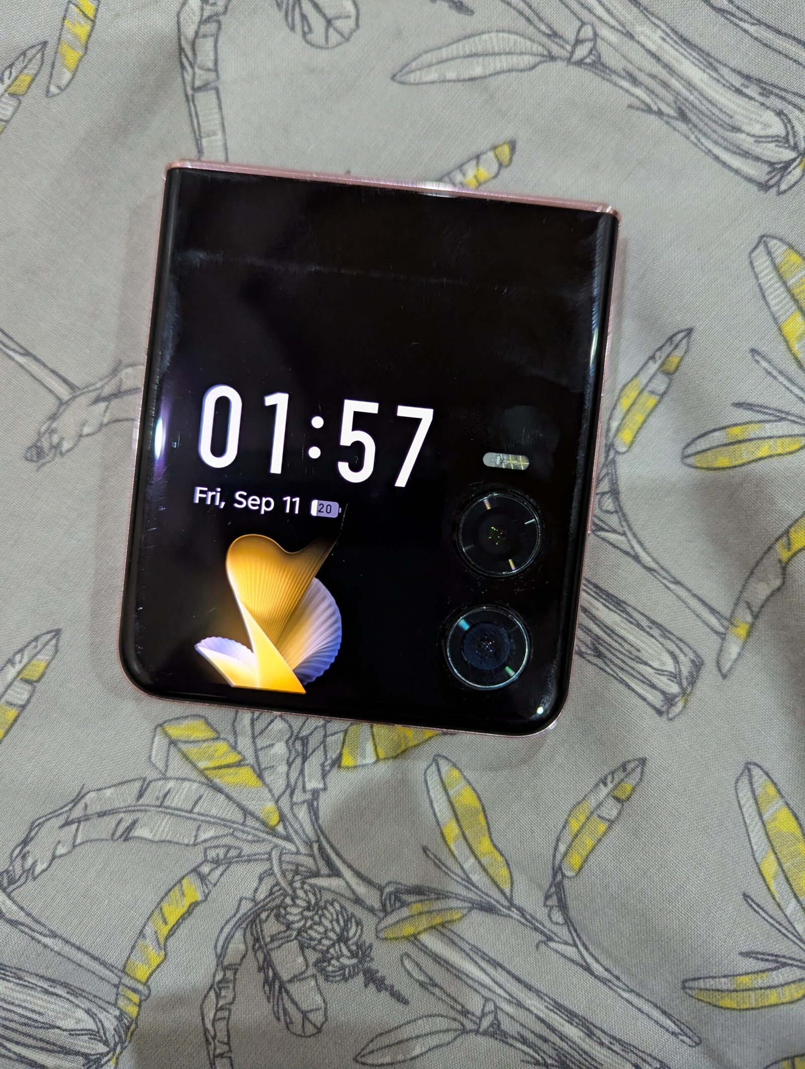 Infinix Zero Flip 5G – 512GB | 8GB RAM