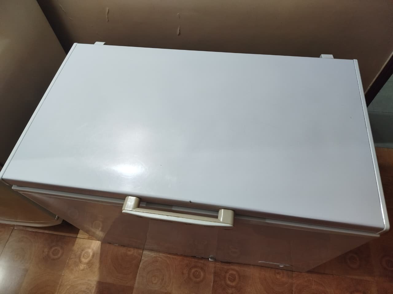 Urgent Sale – Dawlance deep freezer in working condition