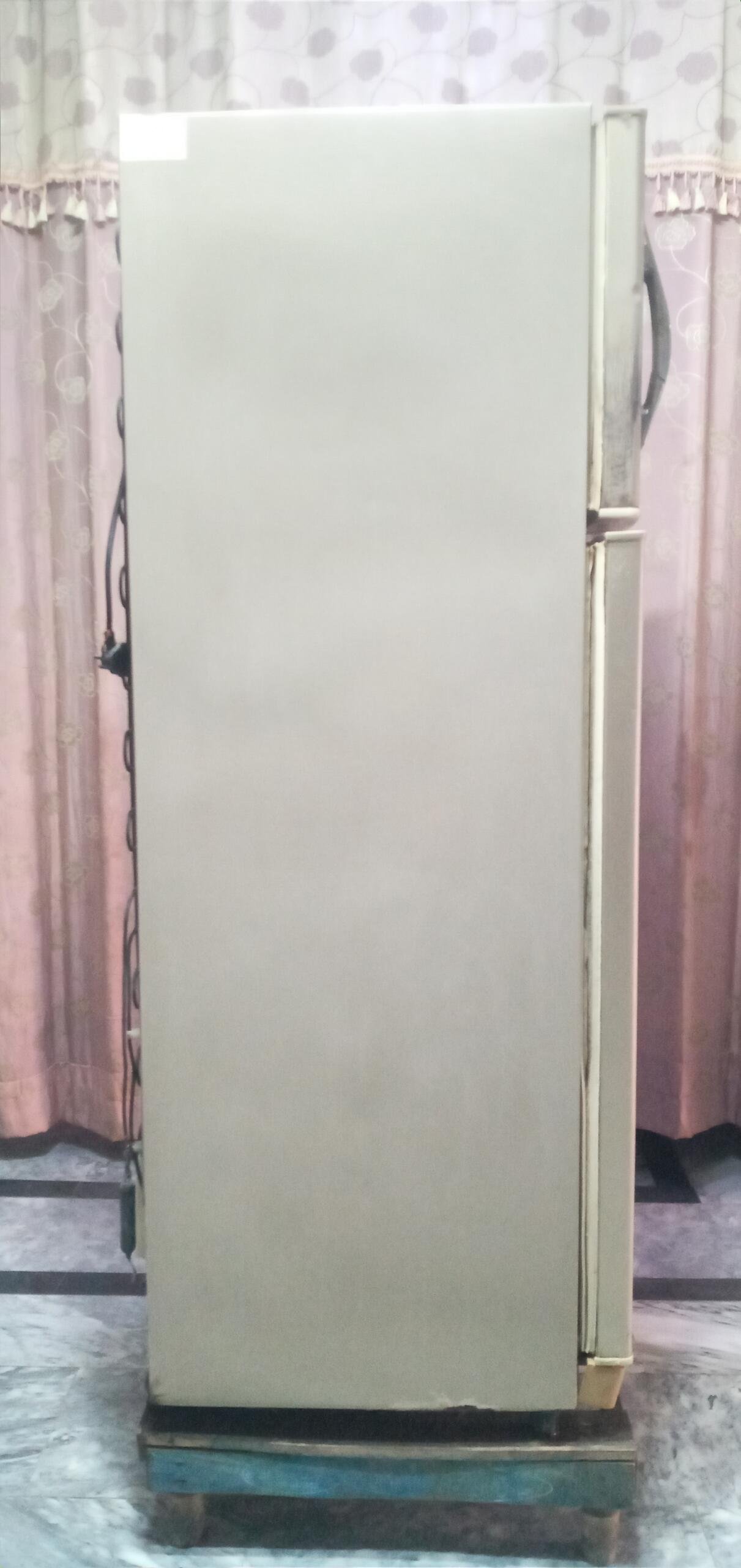 Fridge medium size for sale
