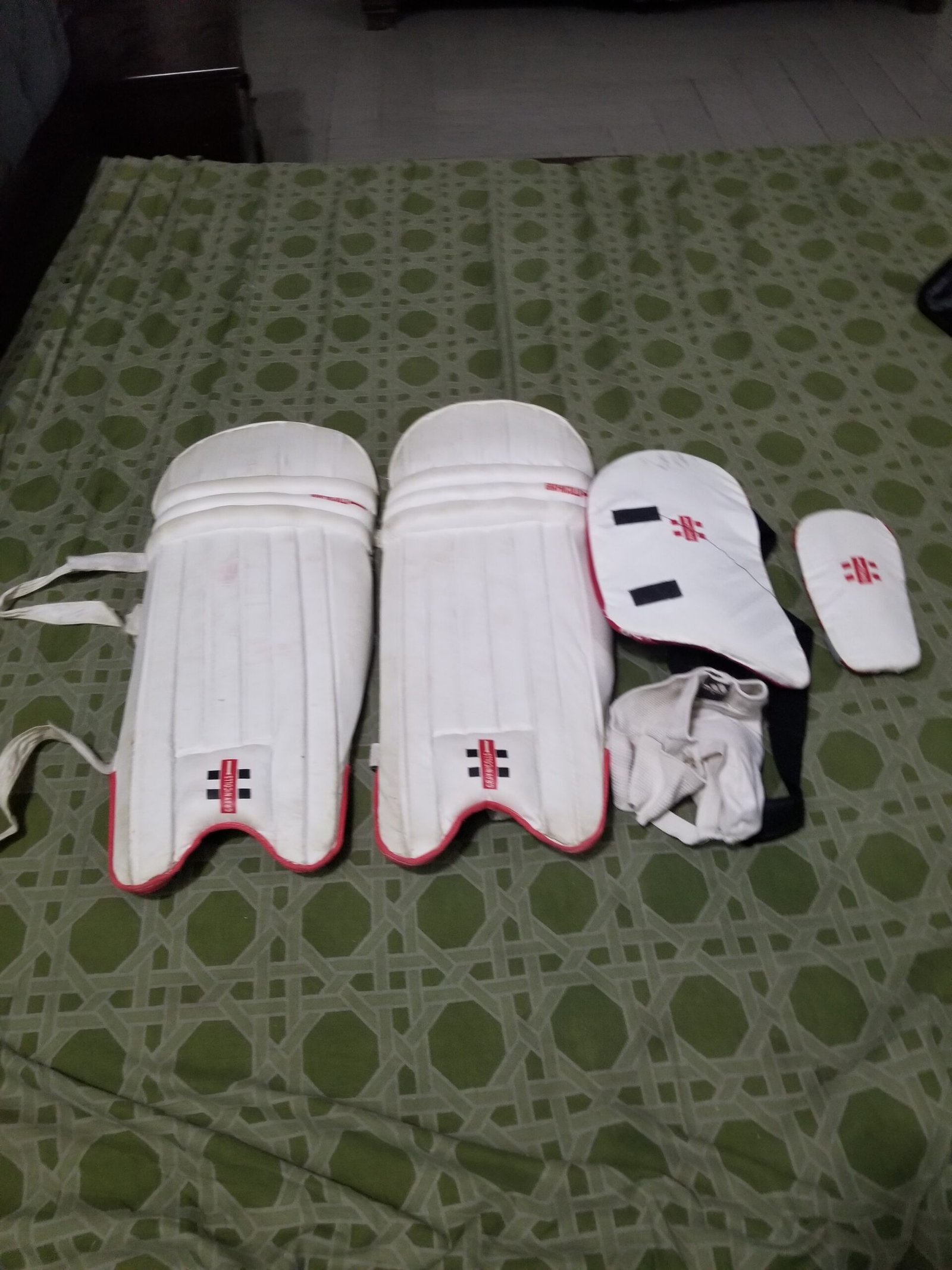 Cricket kit for sale WhatsApp number 03236914484 condition i