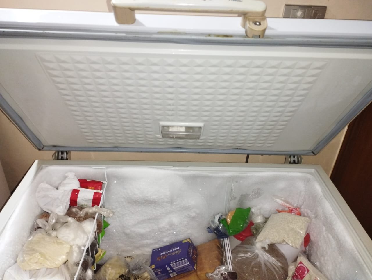Urgent Sale – Dawlance deep freezer in working condition
