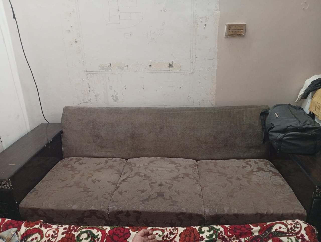 Sofa set in used best condition with curtain.