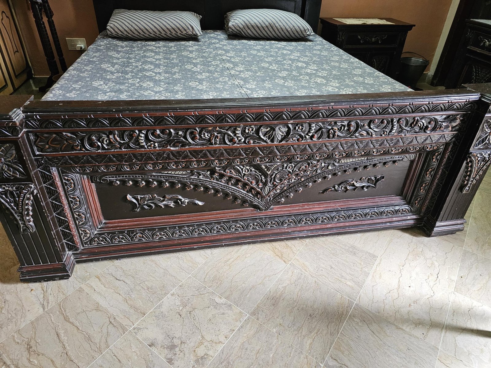 Original Chanyoti Bed set