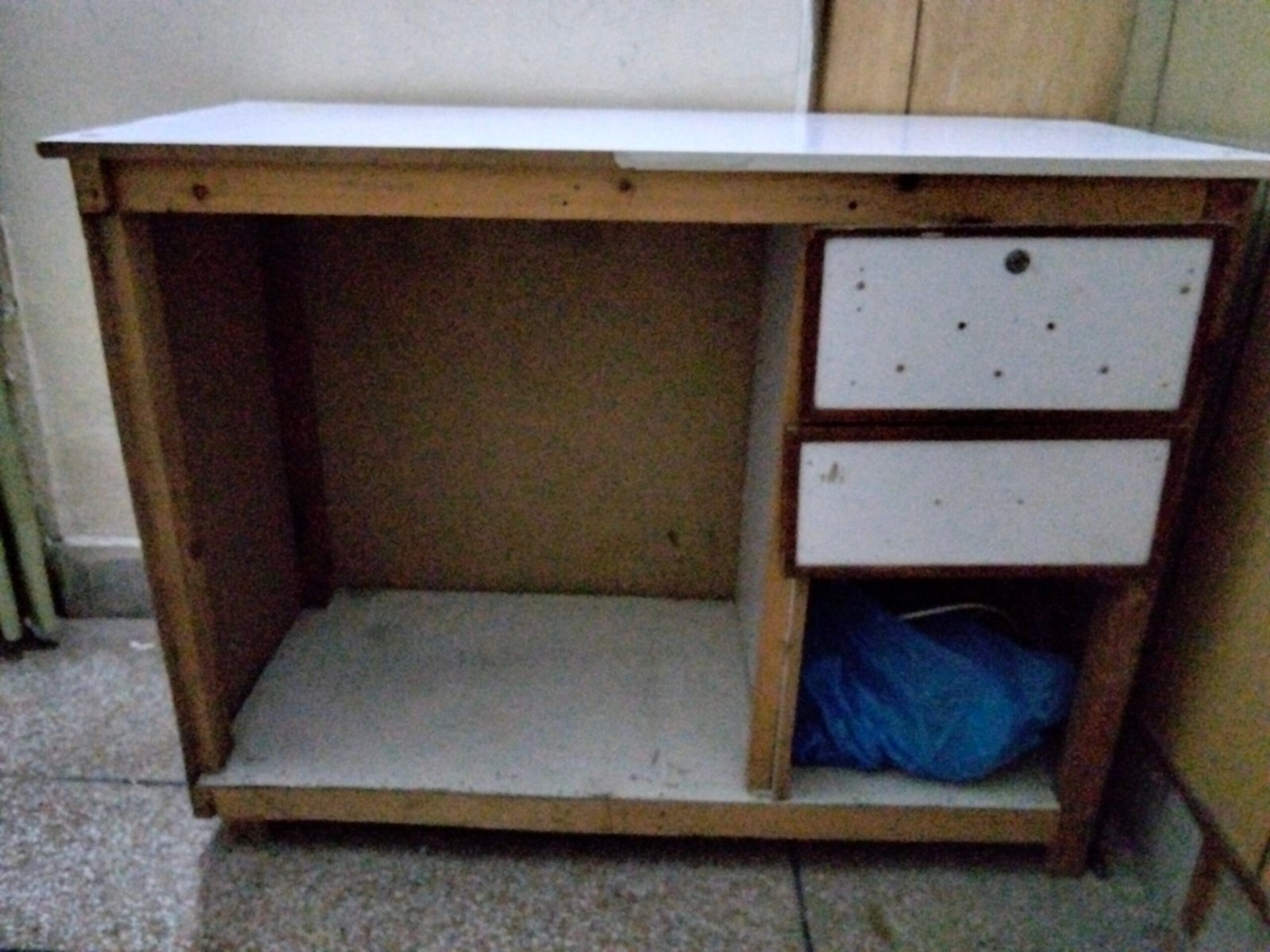 Counter table