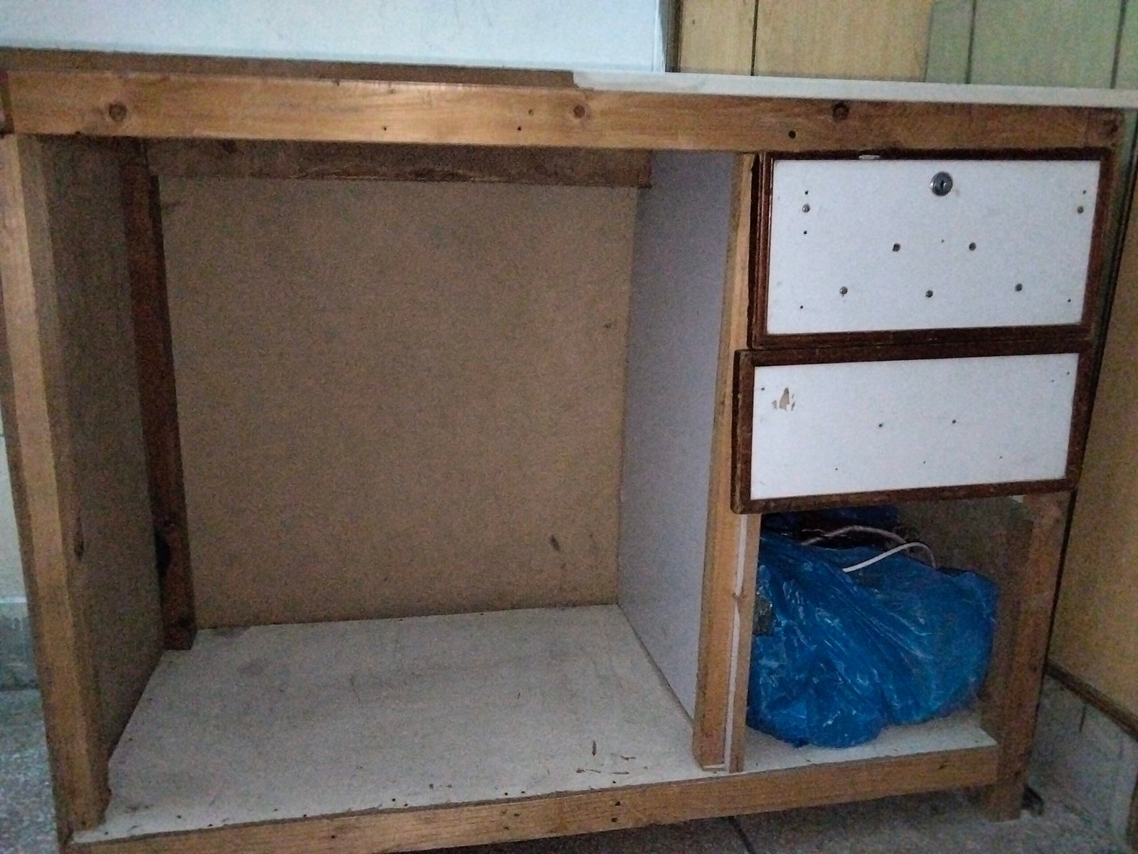 Counter table