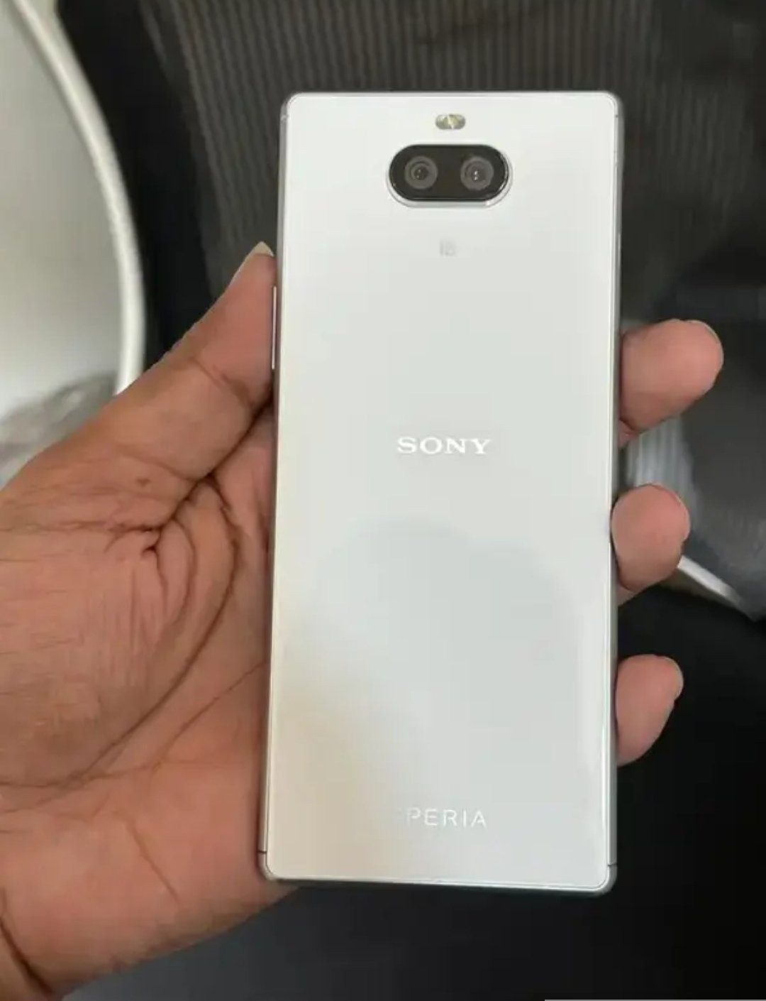 Sony Xperia 8