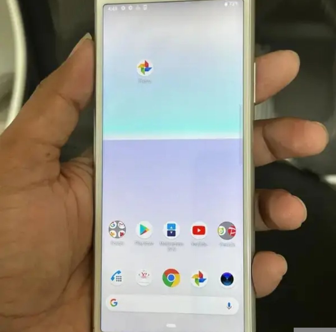 Sony Xperia 8