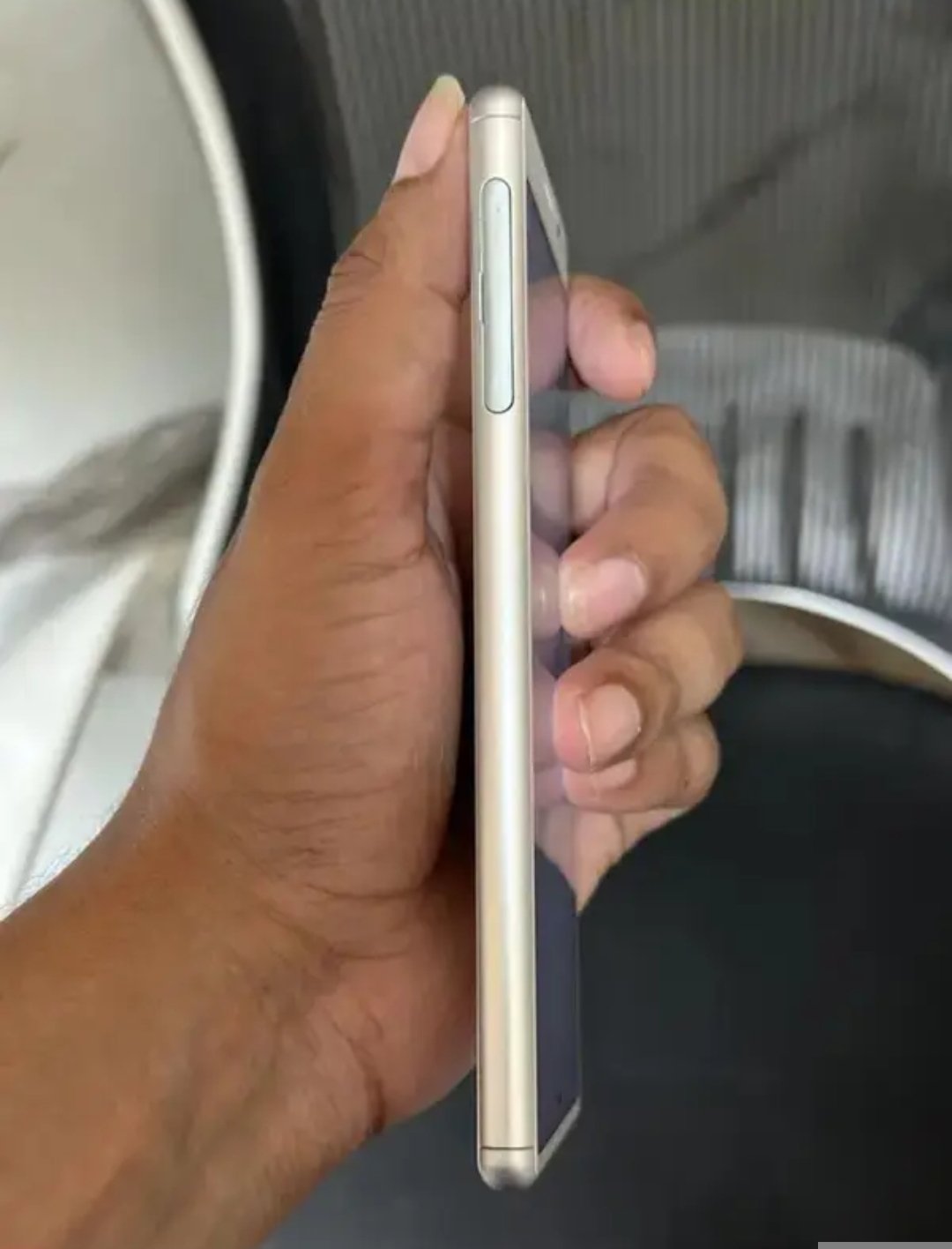 Sony Xperia 8