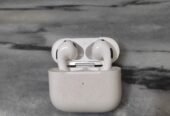 (Airpods) only right side airbud can work