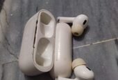 (Airpods) only right side airbud can work