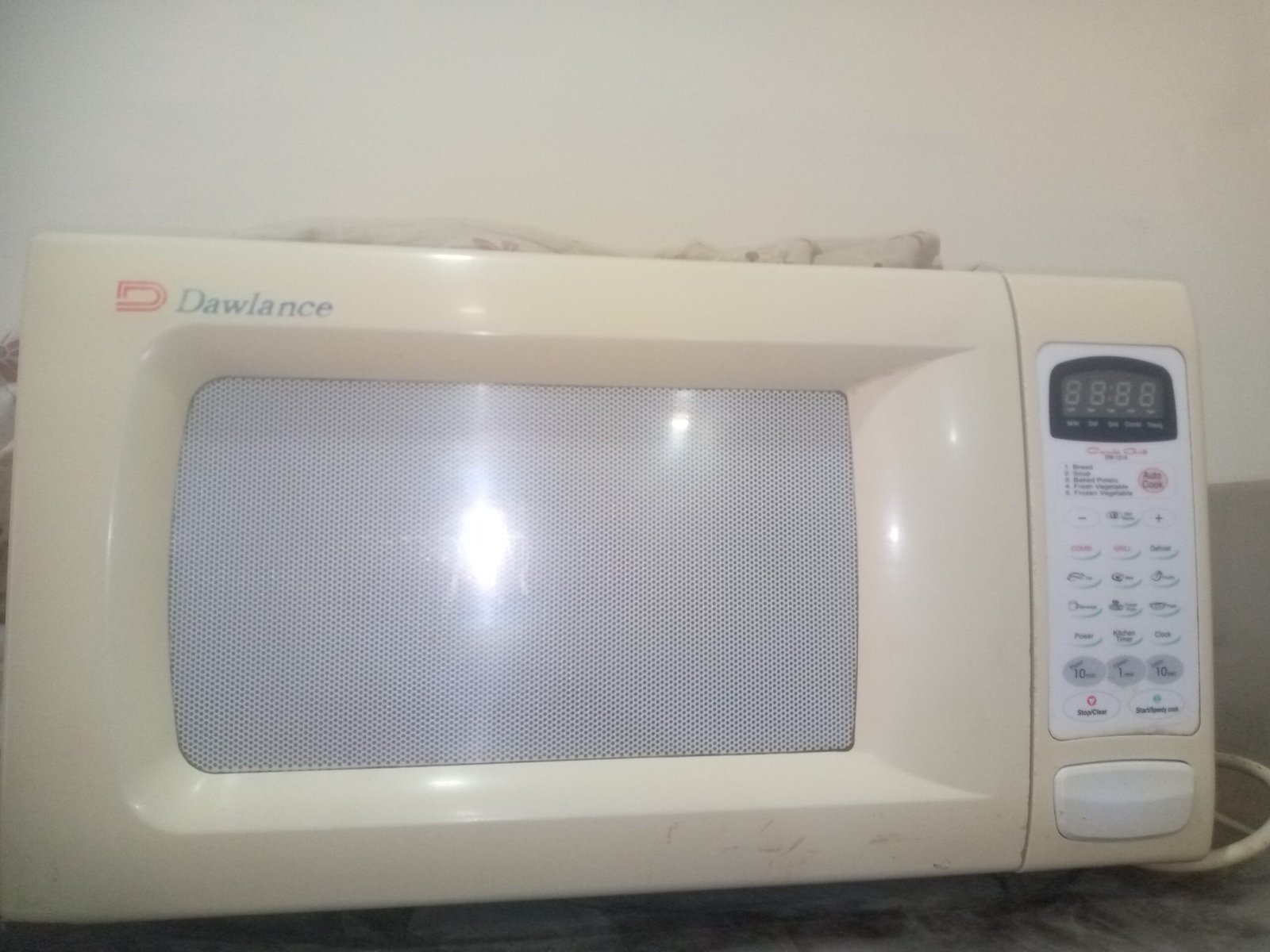 Dawlance full size microwave