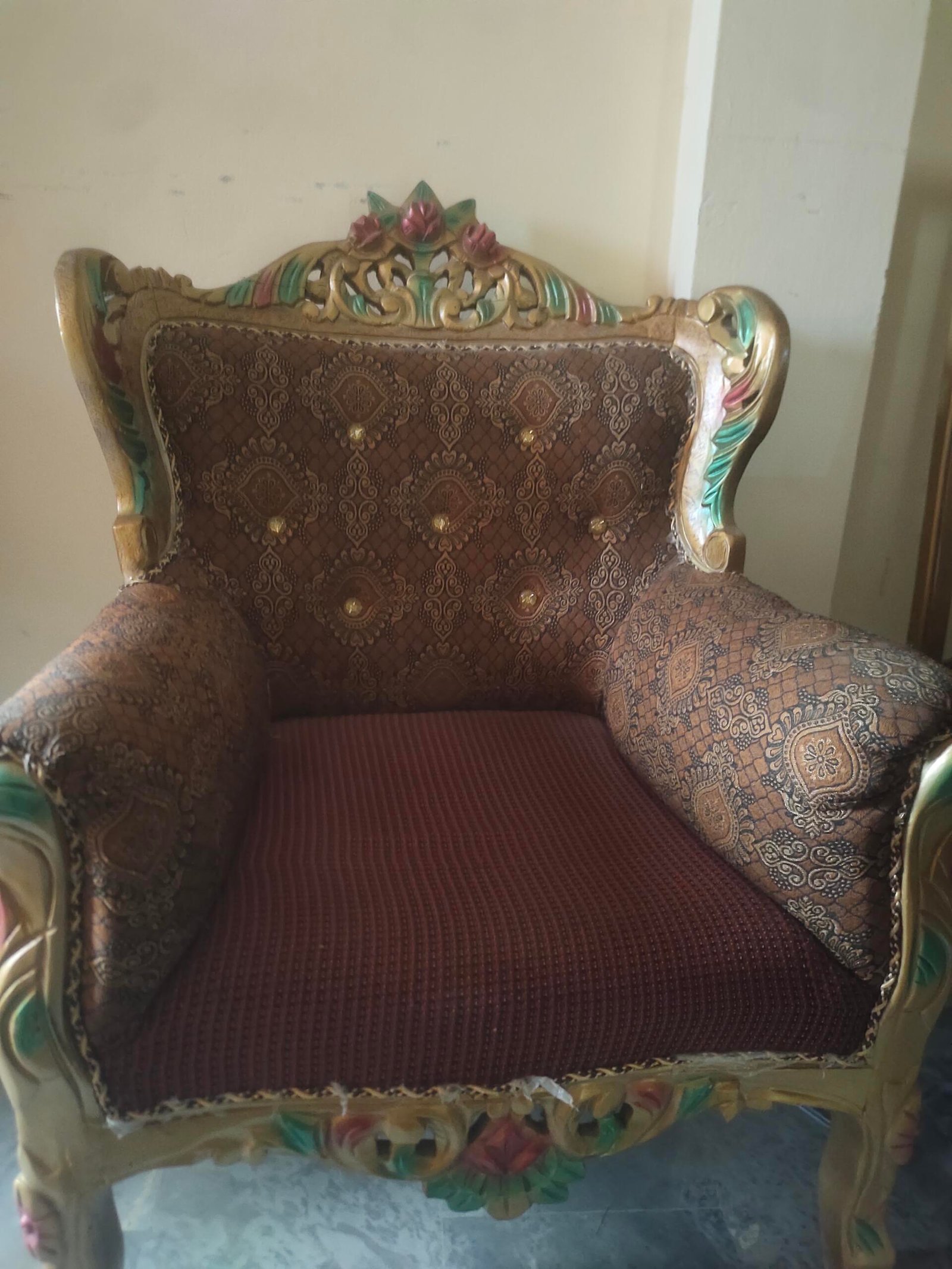 I want to sell sofa’s with side tables