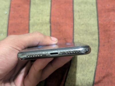 f2400f94-0a03-4ca4-ac15-2be2e17add3b-1
